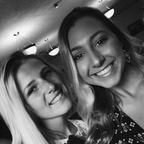 Meet your Posher, Savanna - Picture 1 of 1